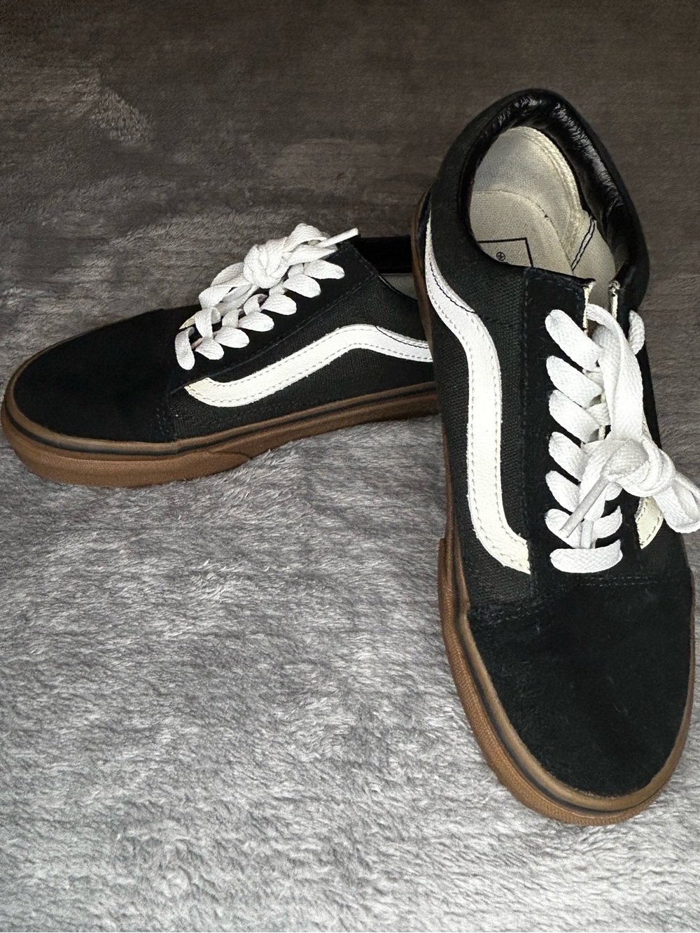 VANS Shoes Off the Wall Old Skool Black w/ Gum Sole Men’s Size 5/Women Size 6.5